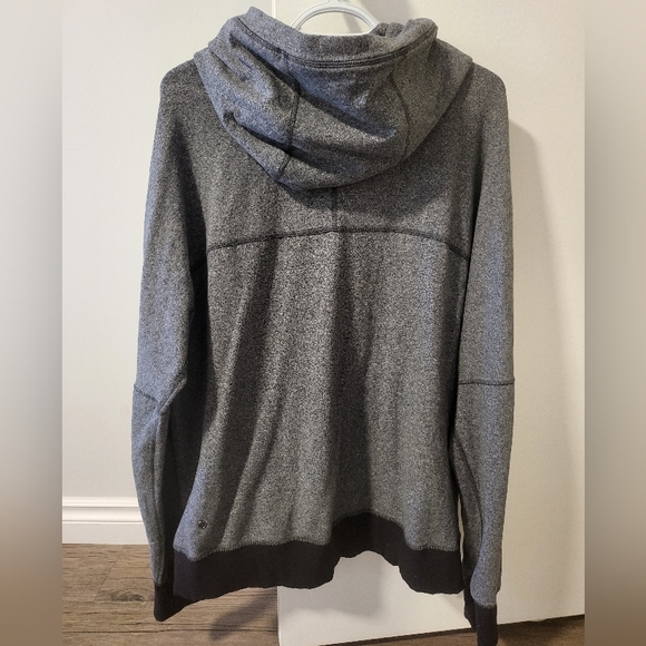 Lululemon pull over jacket - Picture 3 of 3